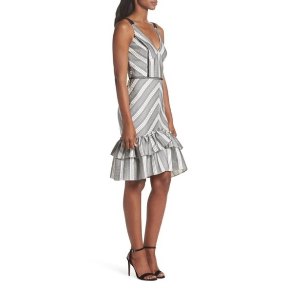 Adelyn Rae Lucille Sleeveless Ruffle Dress Black White Size Small NWT - Picture 4 of 12